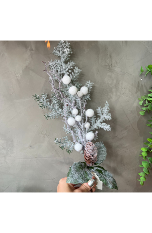 Galho Nevado Decorativo com Folhas e Frutas