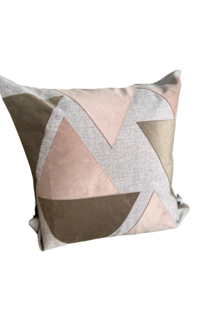 Capa de Almofada Triangulos Premium Bordada Com Aplicação 50x50cm