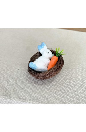 Enfeite Coelho no Ninho Azul 9cm